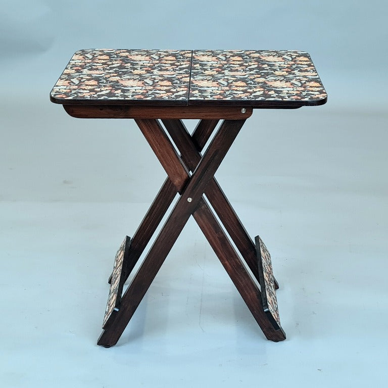 The Compact Folding Table